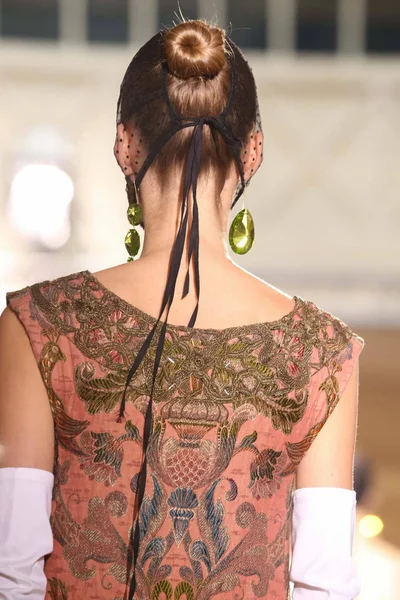 Look 36